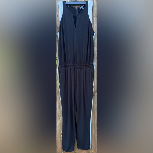 Women’s Medium Black/White Sleeveless Romper - Picture 1 of 9